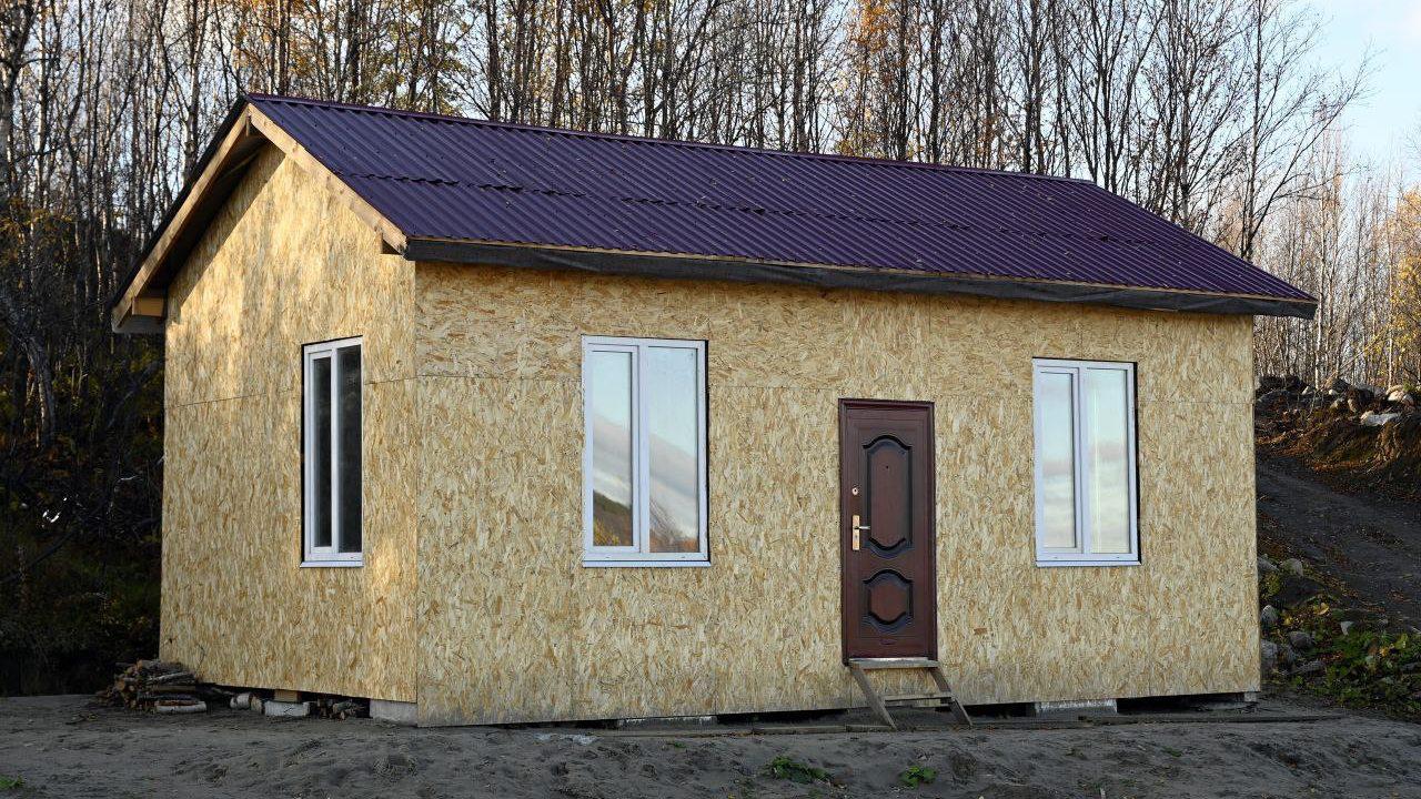 &quot;Свой дом в Арктике&quot;: участник программы приступил к строительству в Североморске